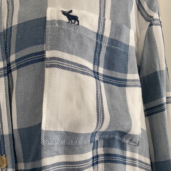 ABERCROMBIE & FITCH BUTTON DOWN SIZE S - Picture 2 of 7